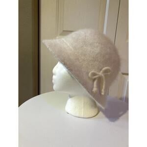 White angora fur bucket hat with cute bow